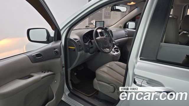 Kia Canival 2013 — photo 10