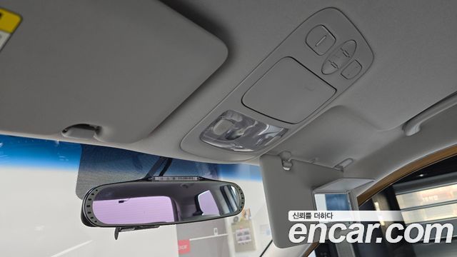 Kia Canival 2013 — photo 19