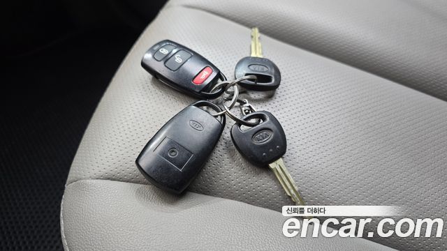 Kia Canival 2013 — photo 20