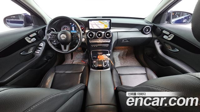 Mercedes-Benz C-Class 2019 — photo 7