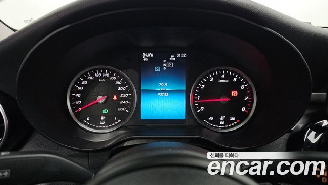 Mercedes-Benz C-Class 2019 — photo 8