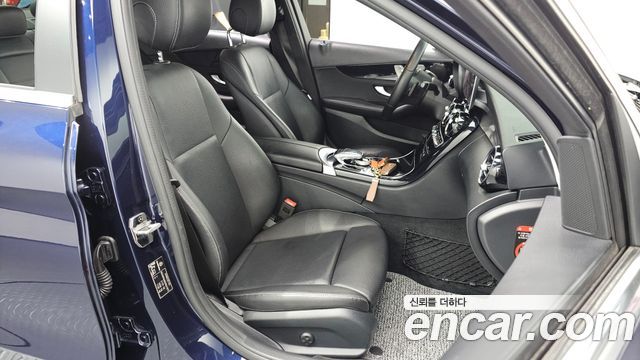 Mercedes-Benz C-Class 2019 — photo 12