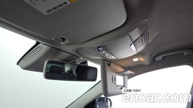 Mercedes-Benz C-Class 2019 — photo 20