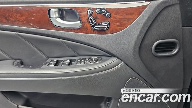 Hyundai Equus 2012 — photo 18