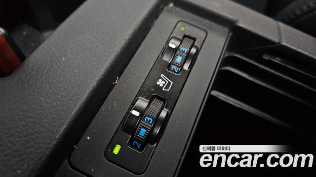 Lexus RX 2010 — photo 18