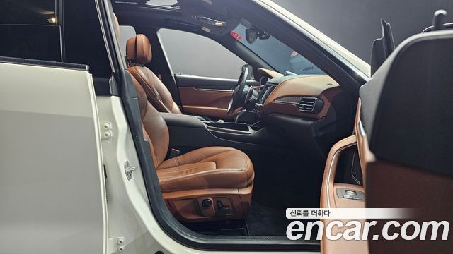 Maserati Levante 2020 — photo 16