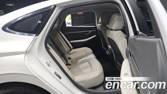 Hyundai Sonata 2020 — photo 17