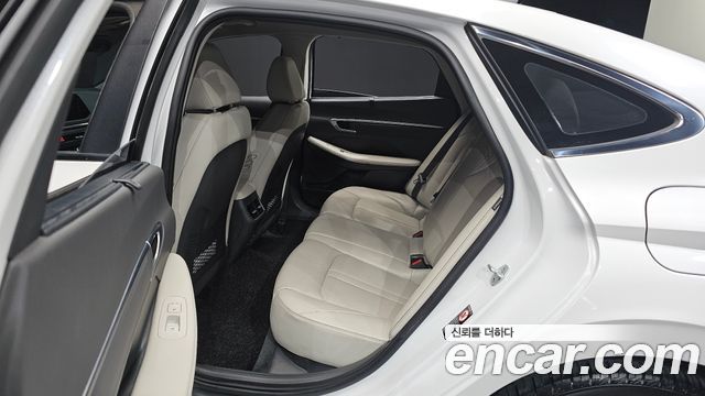 Hyundai Sonata 2020 — photo 18