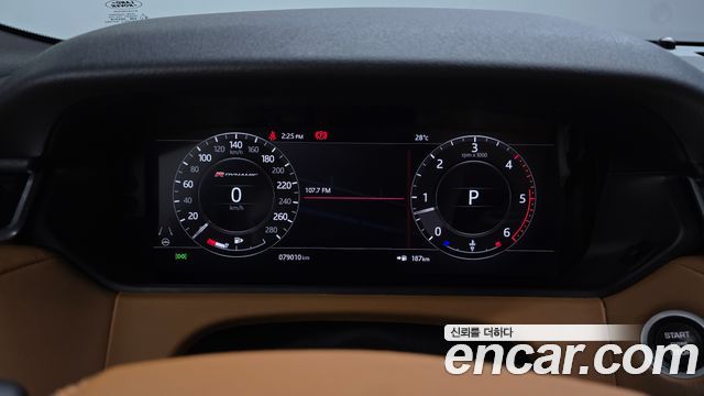 Land Rover Range Rover Velar 2020 — photo 11