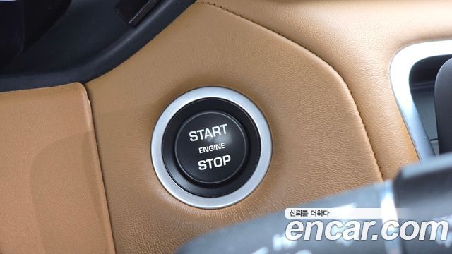 Land Rover Range Rover Velar 2020 — photo 19