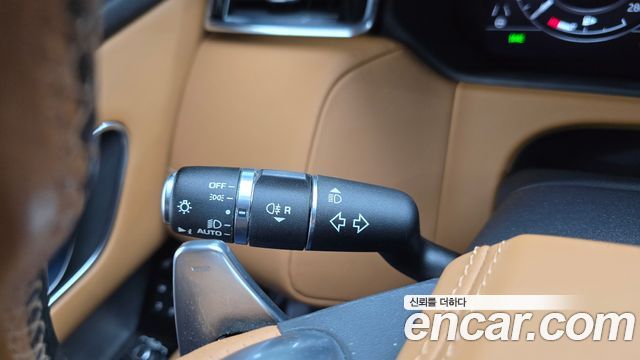 Land Rover Range Rover Velar 2020 — photo 22