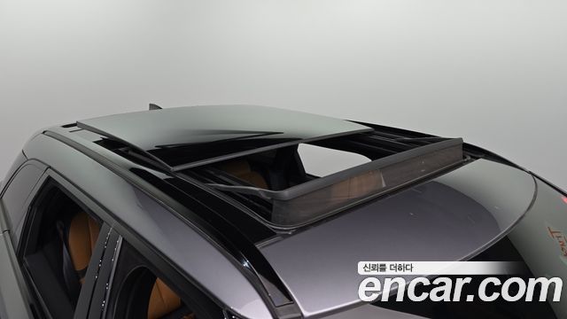 Land Rover Range Rover Velar 2020 — photo 30