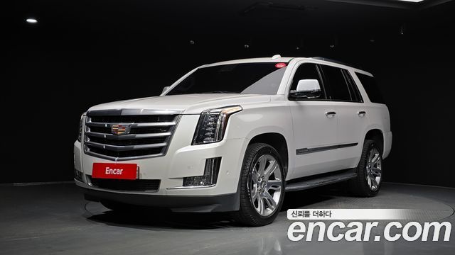 Cadillac Escalade 2018 — photo 1