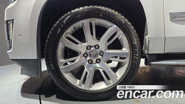 Cadillac Escalade 2018 — photo 5