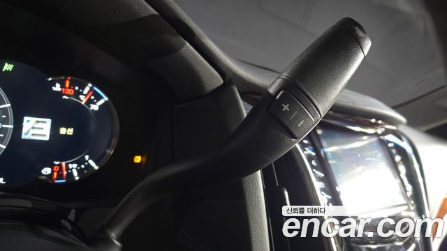 Cadillac Escalade 2018 — photo 9