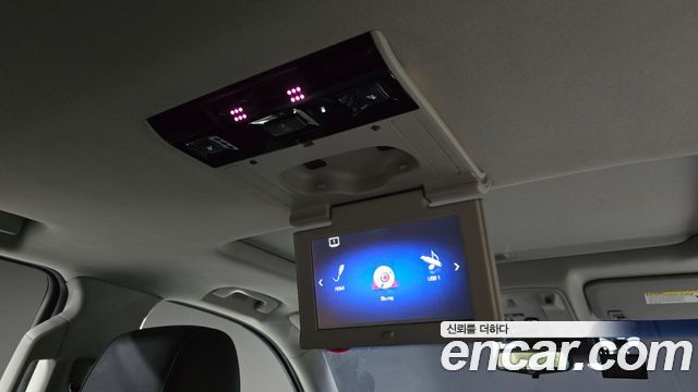 Cadillac Escalade 2018 — photo 18
