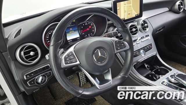 Mercedes-Benz C-Class 2016 — photo 18