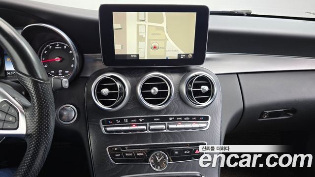 Mercedes-Benz C-Class 2016 — photo 24