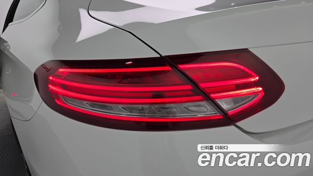 Mercedes-Benz C-Class 2016 — photo 9