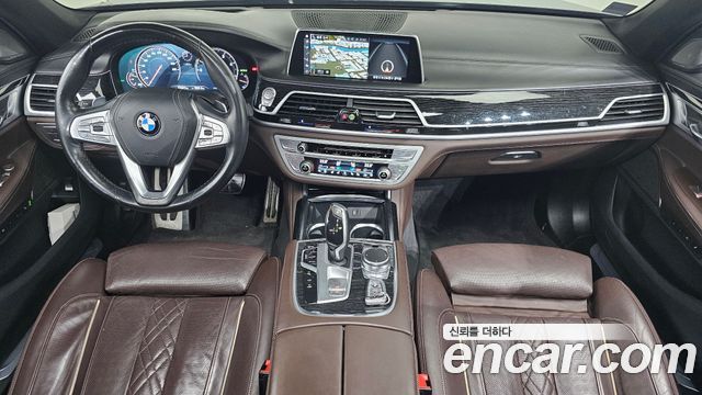 BMW 7-Series 2018 — photo 7