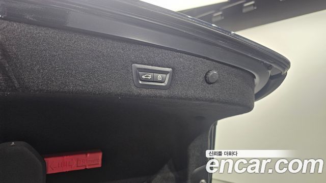 BMW 7-Series 2018 — photo 20