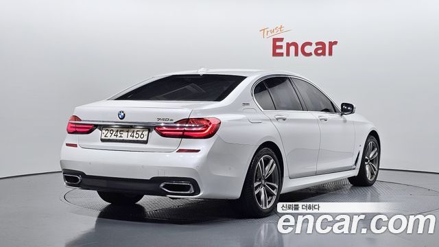 BMW 7-Series 2019 — photo 2