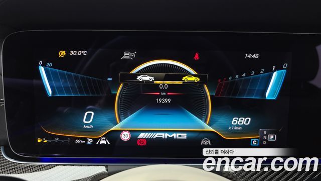 Mercedes-Benz AMG GT 2023 — photo 11