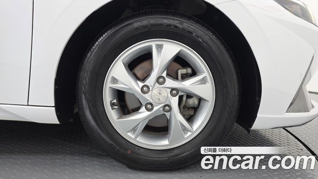 Hyundai AVANTE 2022 — photo 5
