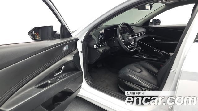 Hyundai AVANTE 2022 — photo 13