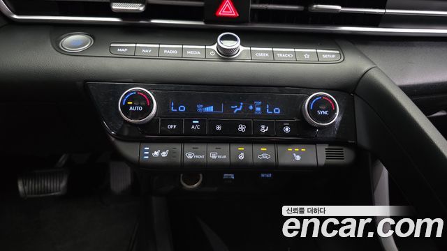 Hyundai AVANTE 2022 — photo 23