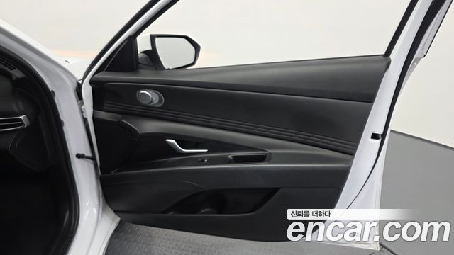 Hyundai AVANTE 2022 — photo 14