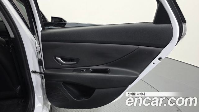 Hyundai AVANTE 2022 — photo 15