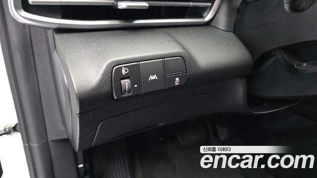 Hyundai AVANTE 2022 — photo 28