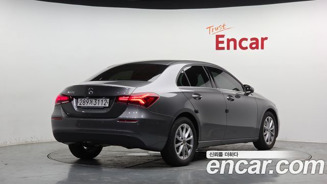 Mercedes-Benz A-Class 2020 — photo 2