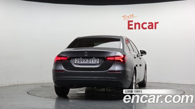 Mercedes-Benz A-Class 2020 — photo 4