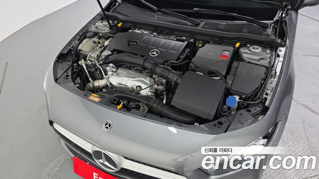 Mercedes-Benz A-Class 2020 — photo 6