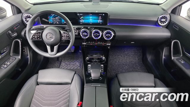 Mercedes-Benz A-Class 2020 — photo 7