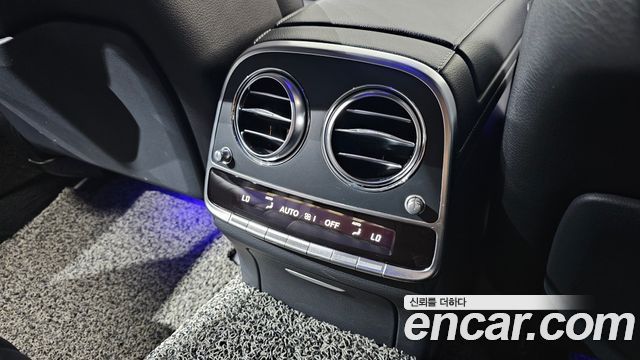 Mercedes-Benz S-Class 2016 — photo 32