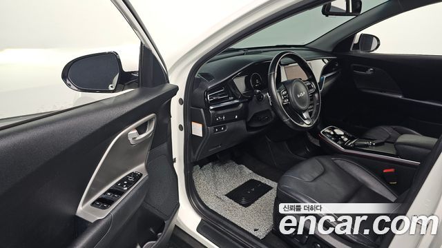 Kia Niro 2023 — photo 10