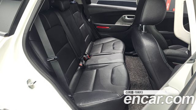 Kia Niro 2023 — photo 11