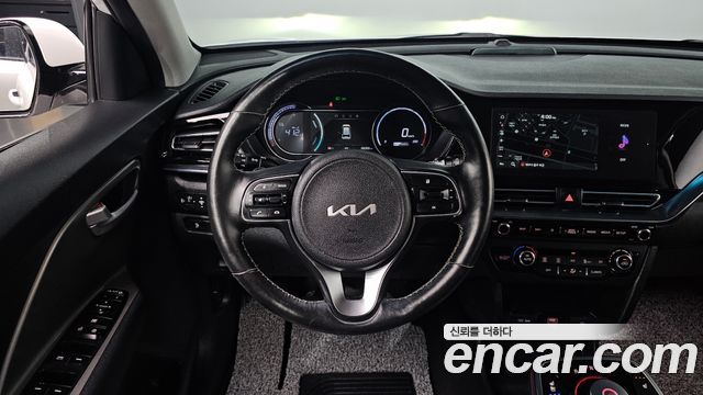 Kia Niro 2023 — photo 14