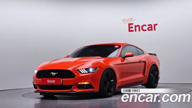 Ford Mustang 2015 — photo 1