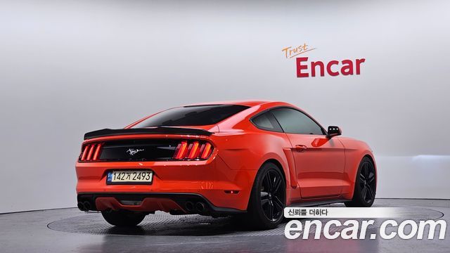 Ford Mustang 2015 — photo 2
