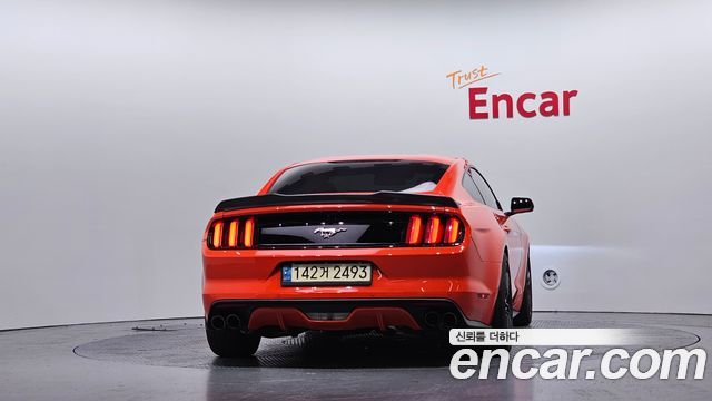 Ford Mustang 2015 — photo 4