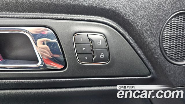 Ford Mustang 2015 — photo 18