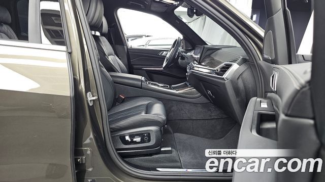 BMW X7 2025 — photo 17