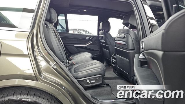 BMW X7 2025 — photo 18
