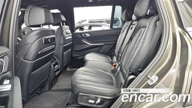 BMW X7 2025 — photo 16