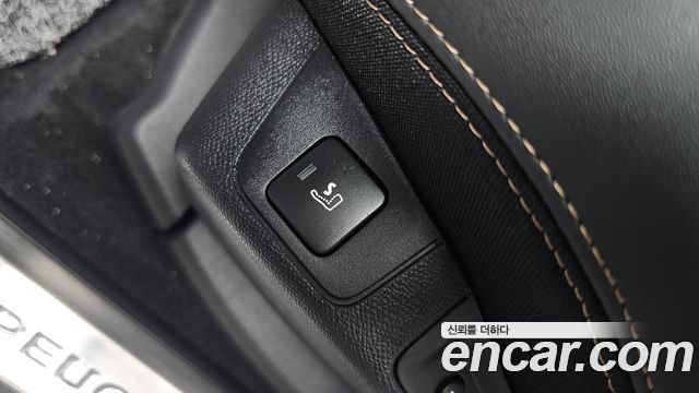 Peugeot 3008 2022 — photo 27