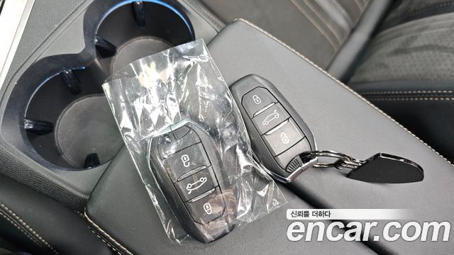 Peugeot 3008 2022 — photo 34